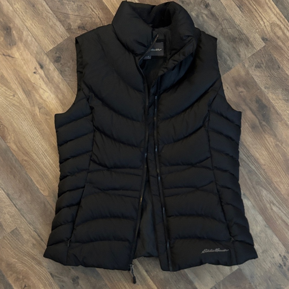 Women's Eddie Bauer Black Puffer Vest